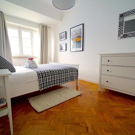 Avenidas Cozy Apartment ลิสบอน ภายนอก รูปภาพ