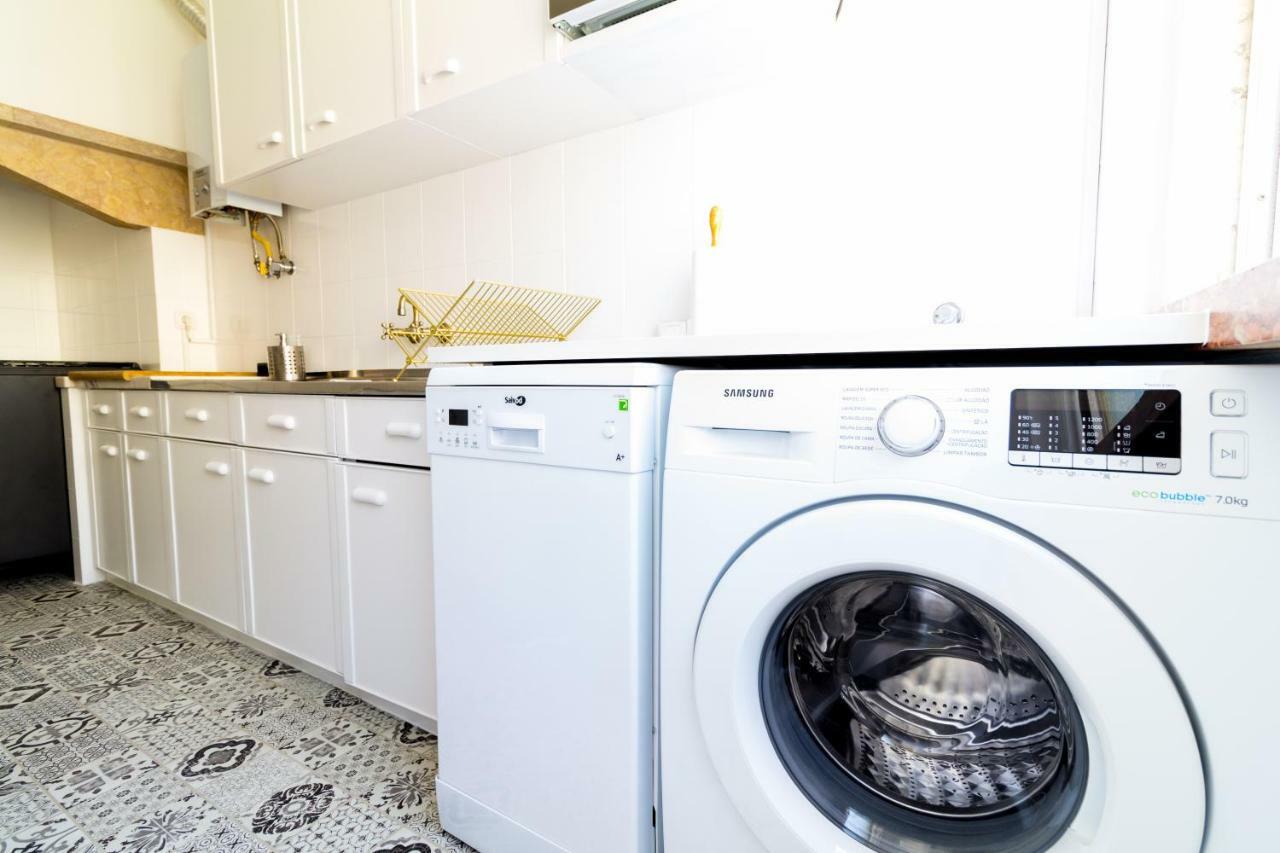 Avenidas Cozy Apartment ลิสบอน ภายนอก รูปภาพ
