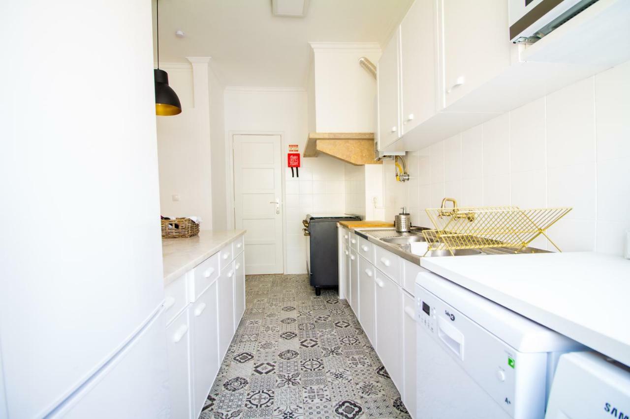 Avenidas Cozy Apartment ลิสบอน ภายนอก รูปภาพ
