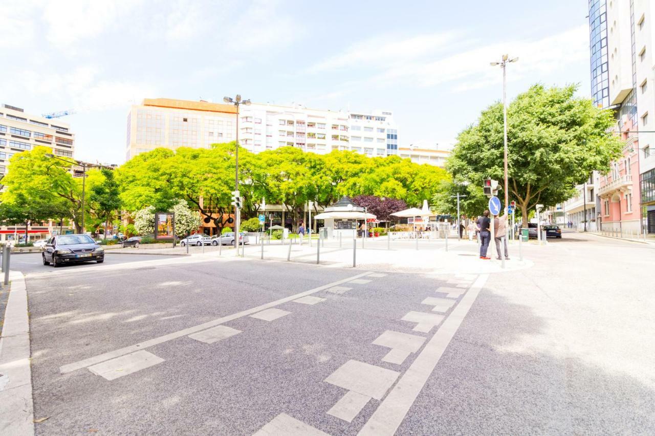 Avenidas Cozy Apartment ลิสบอน ภายนอก รูปภาพ