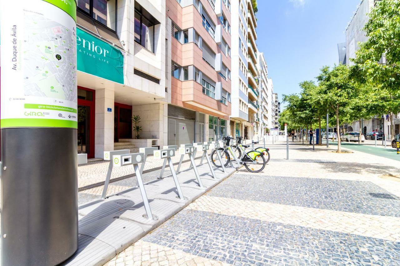 Avenidas Cozy Apartment ลิสบอน ภายนอก รูปภาพ