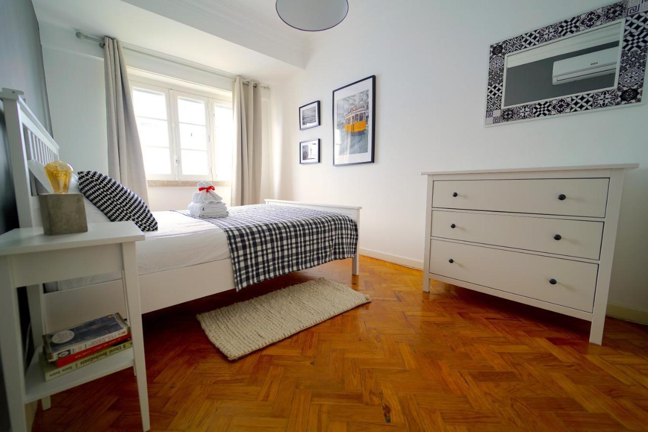 Avenidas Cozy Apartment ลิสบอน ภายนอก รูปภาพ